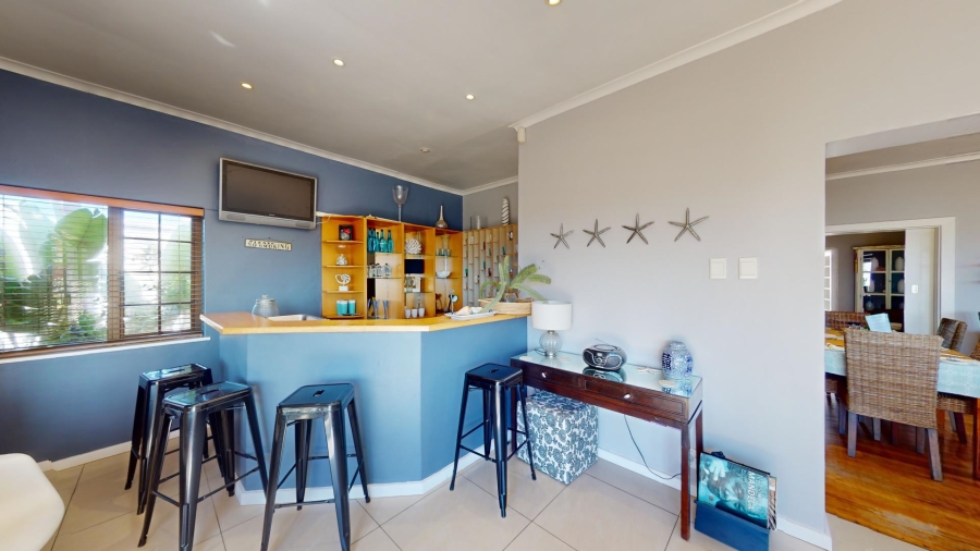 10 Bedroom Property for Sale in Summerstrand Eastern Cape